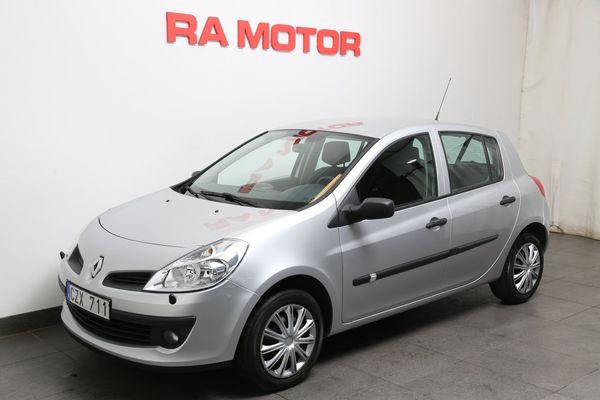 Renault Clio 1,6 112hk Automat 5-dörrars Motorv l Nybesik l Ny K-rem - 2006