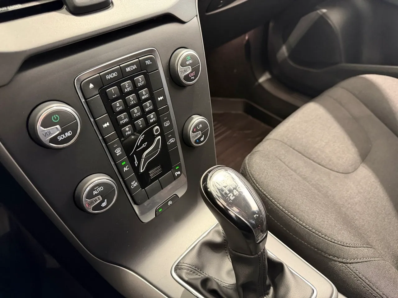 Vehicle image 21