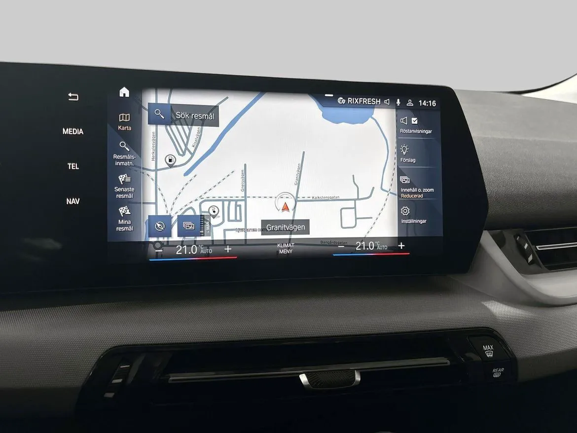 Vehicle image 14