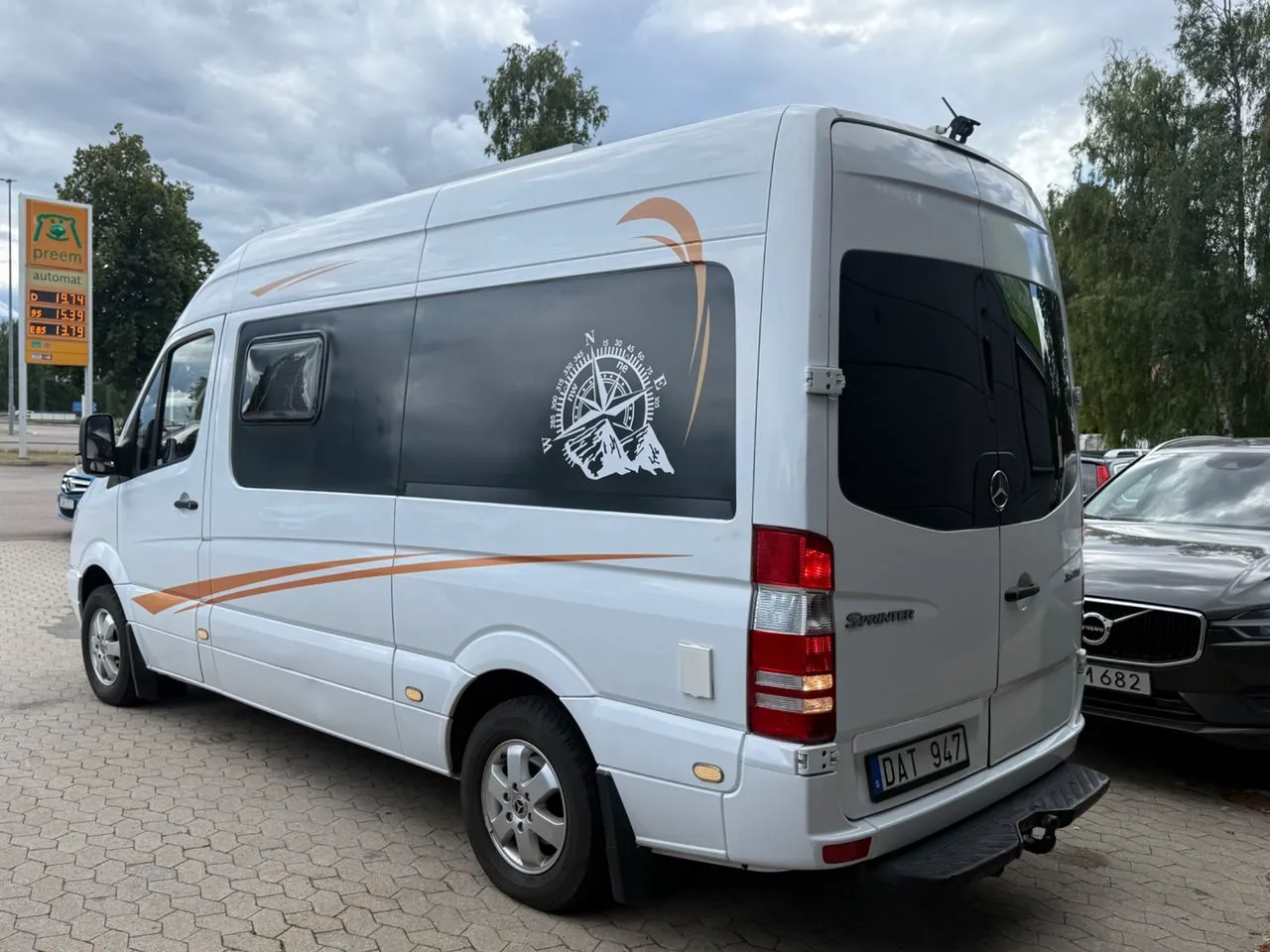 Vehicle image 17