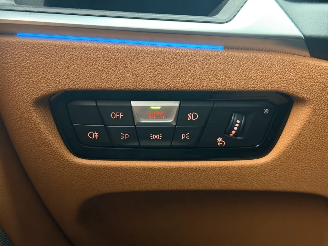Vehicle image 34