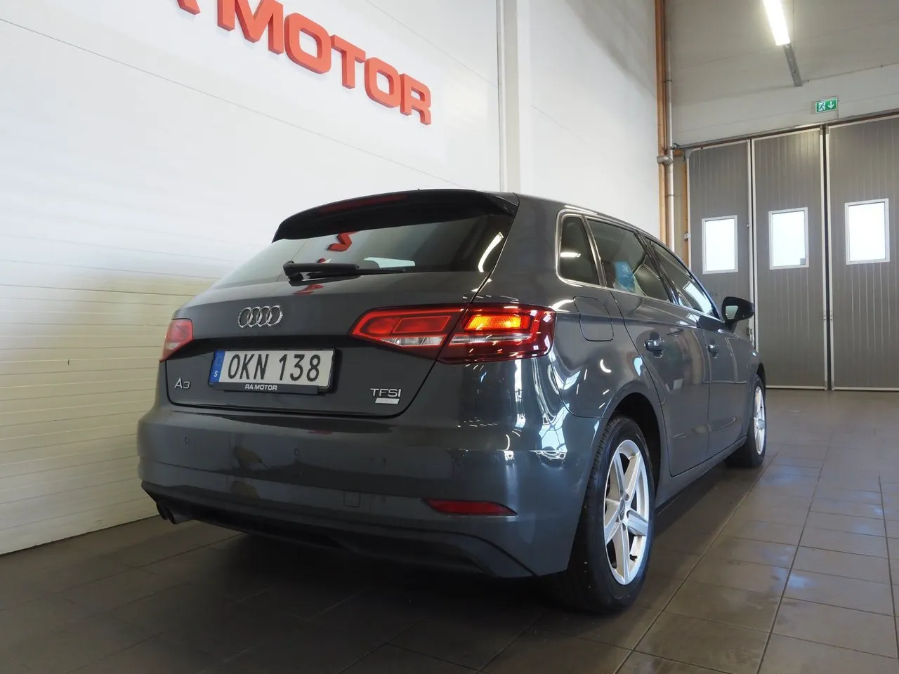 Vehicle image 5