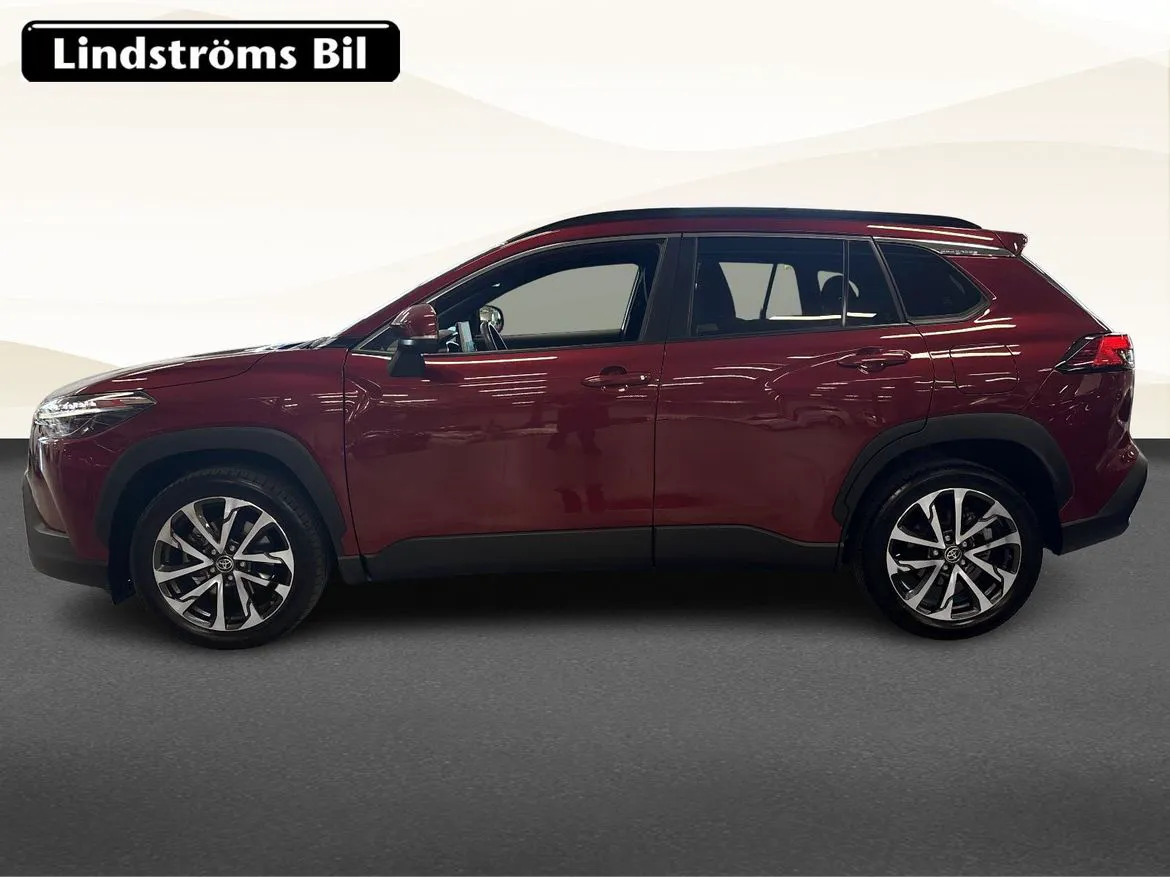 Vehicle image 5