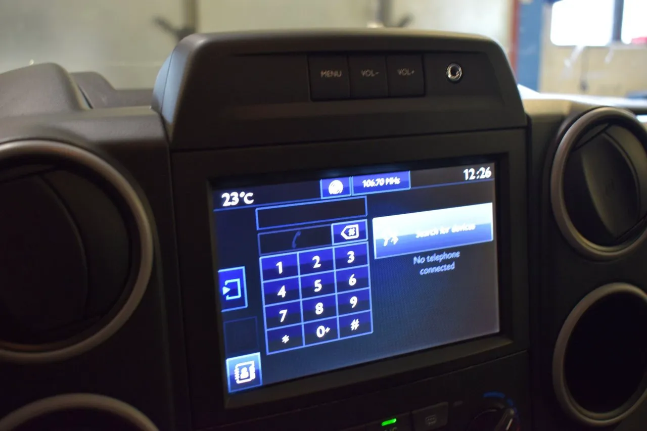 Vehicle image 8