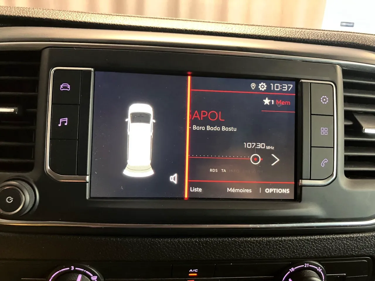 Vehicle image 18