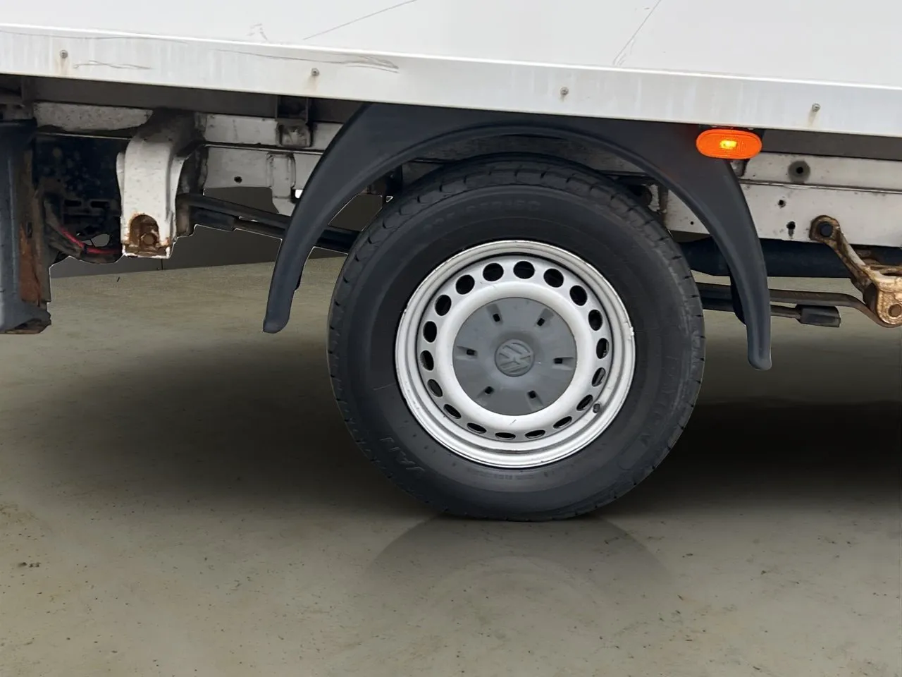Vehicle image 22