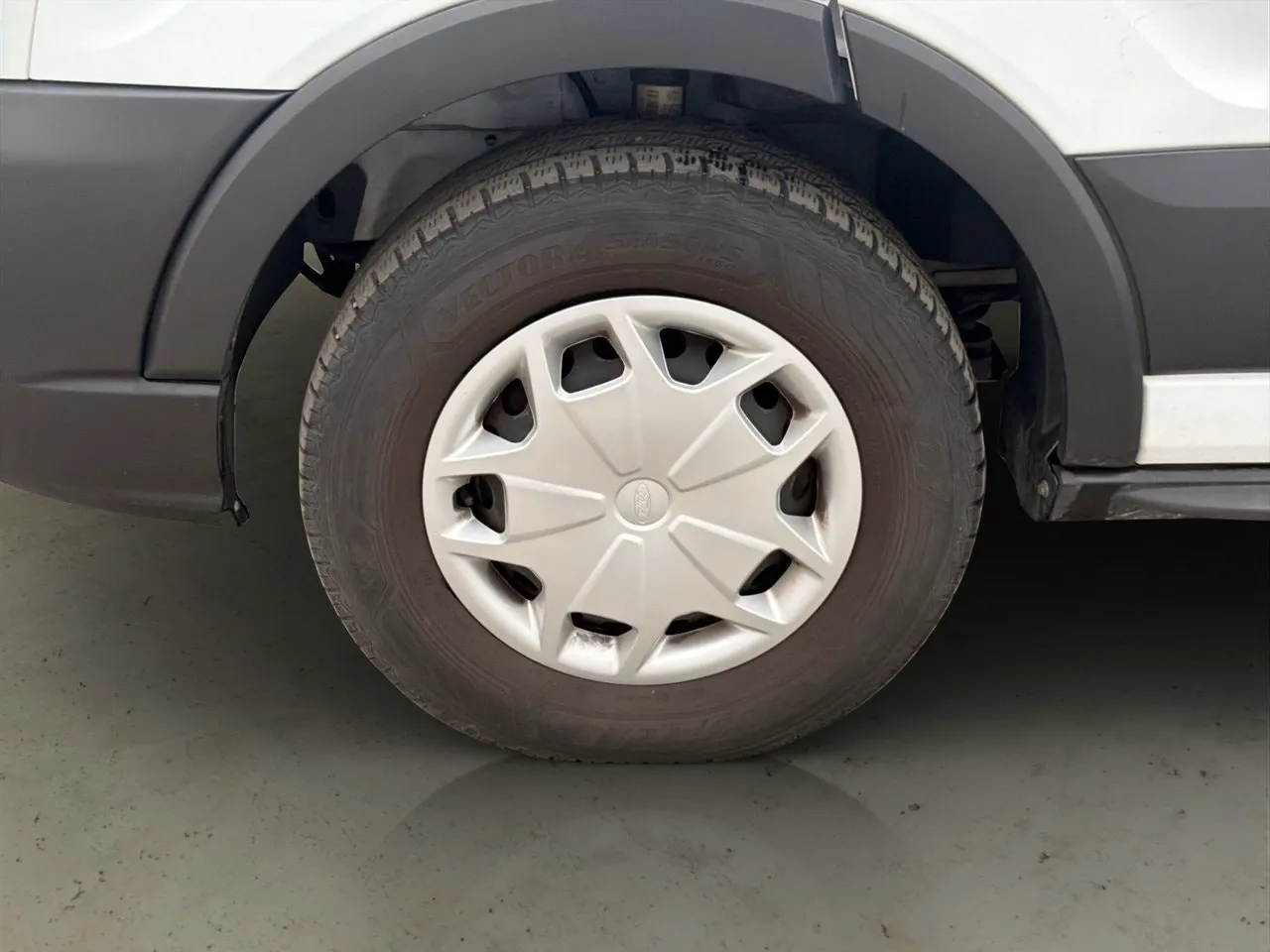 Vehicle image 24
