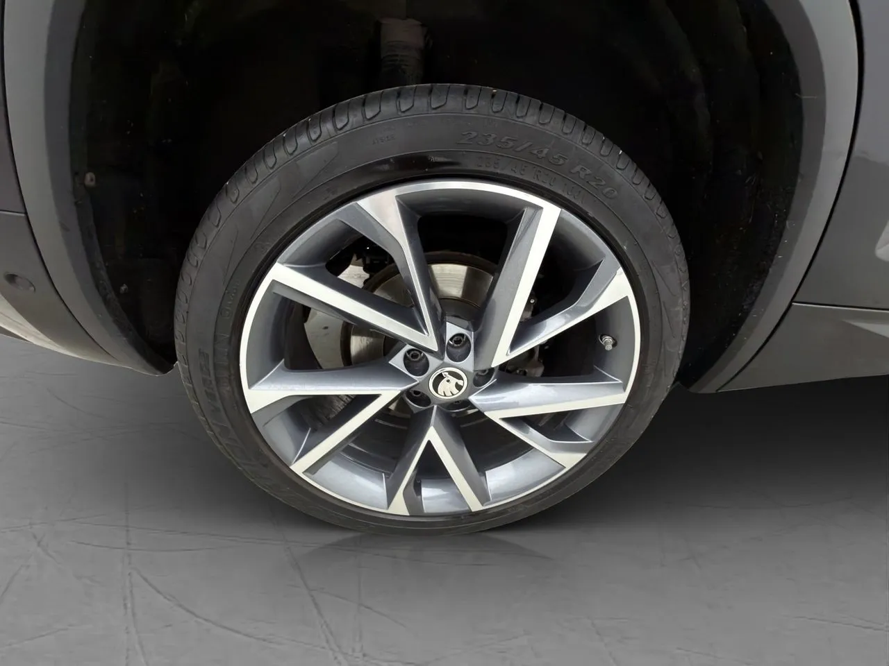 Vehicle image 37
