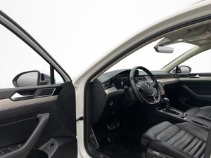 Volkswagen Passat bild 12