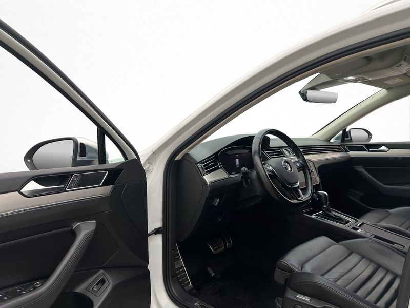Volkswagen Passat bild 12