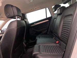 Volkswagen Passat bild 18