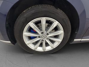 Volkswagen Passat bild 26