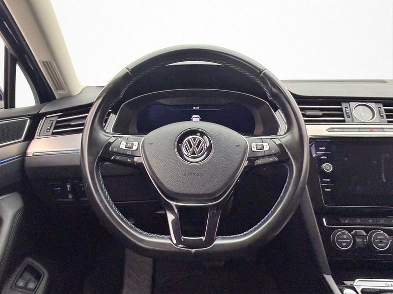 Volkswagen Passat bild 14