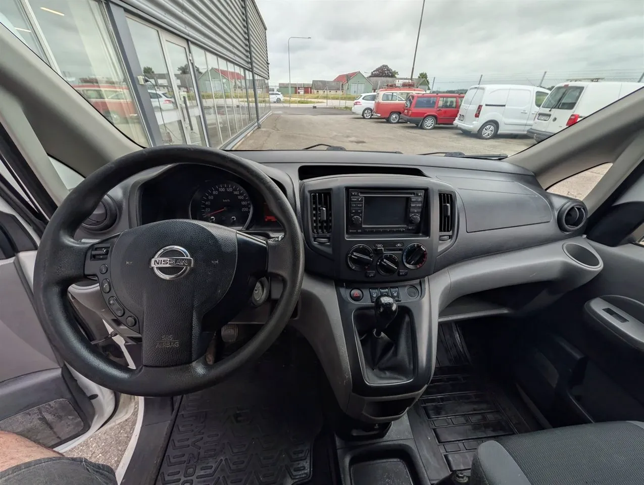 Vehicle image 12