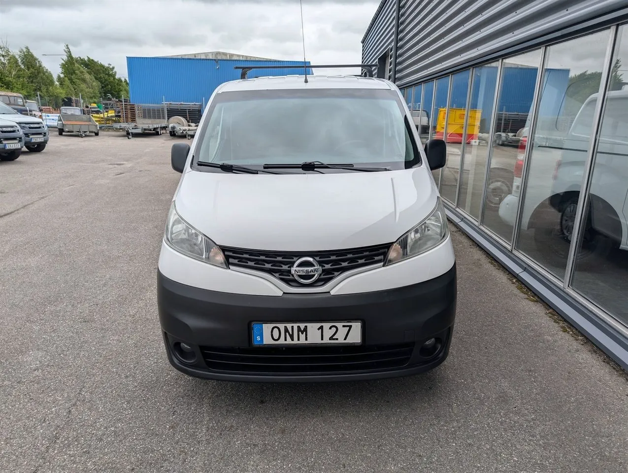Vehicle image 6