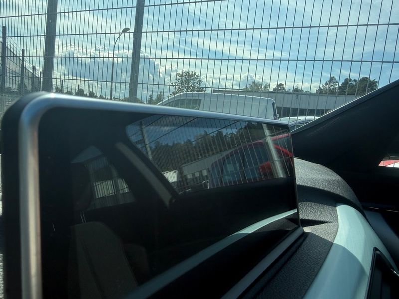 BMW 320 bild 10