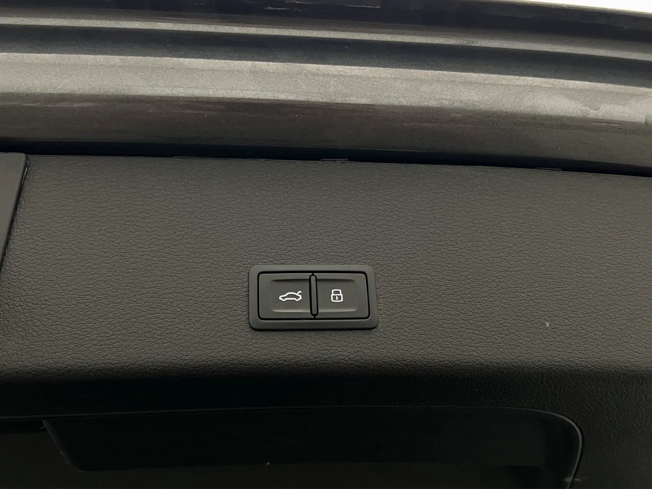 Vehicle image 29