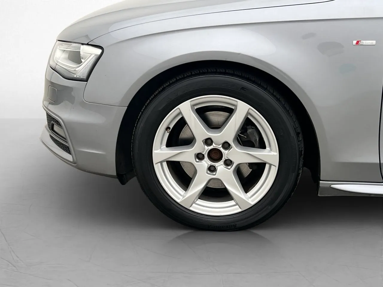 Vehicle image 21