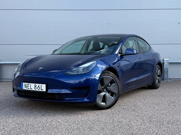 Tesla Model 3 Standard Range / 1 brukare / Moms / Vinterhjul - 2023