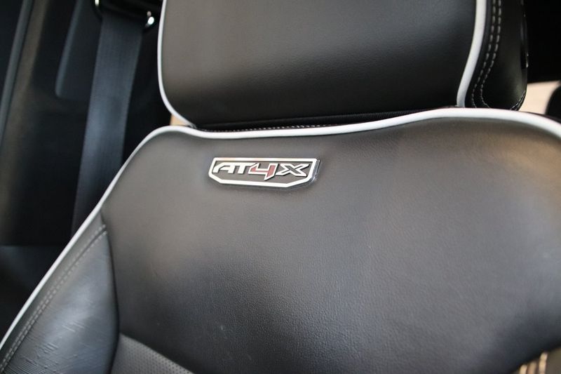 GMC Sierra bild 24