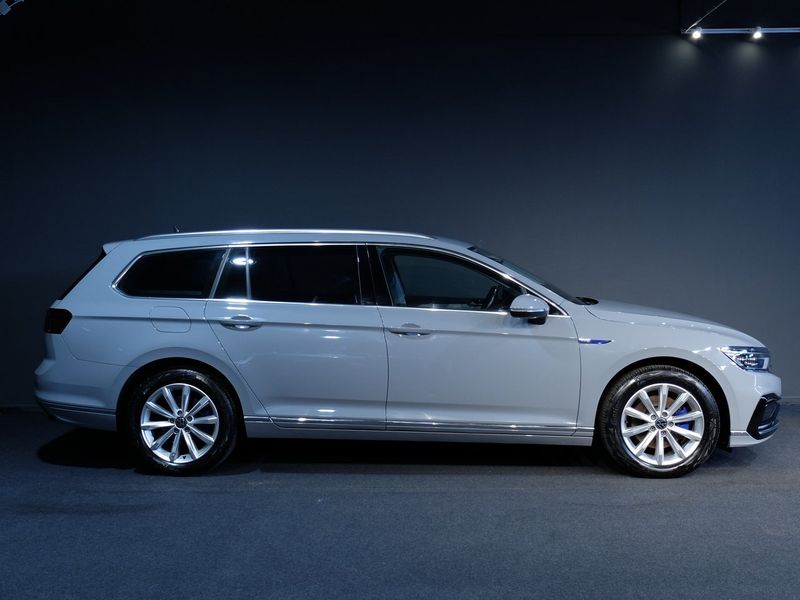 Volkswagen Passat bild 2