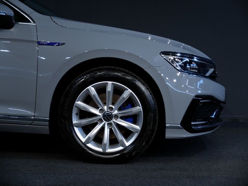 Volkswagen Passat bild 3