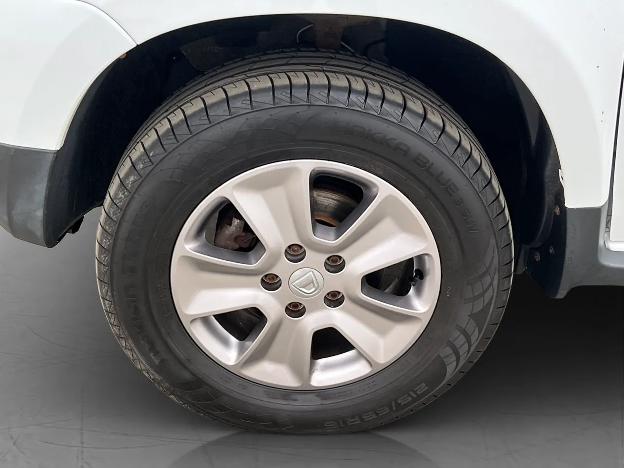 Vehicle image 25