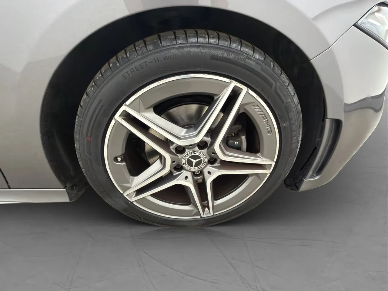 Vehicle image 31