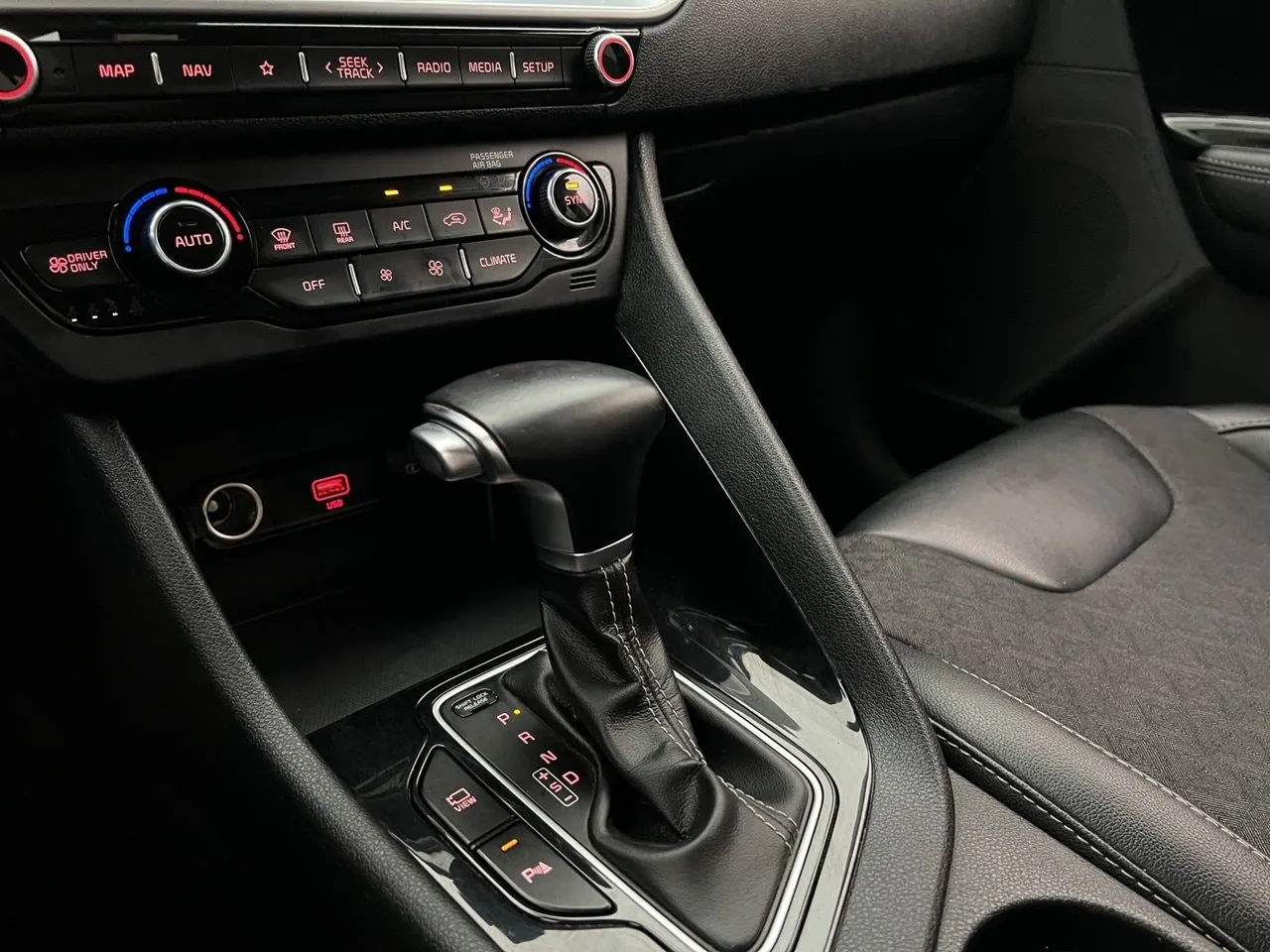 Vehicle image 24