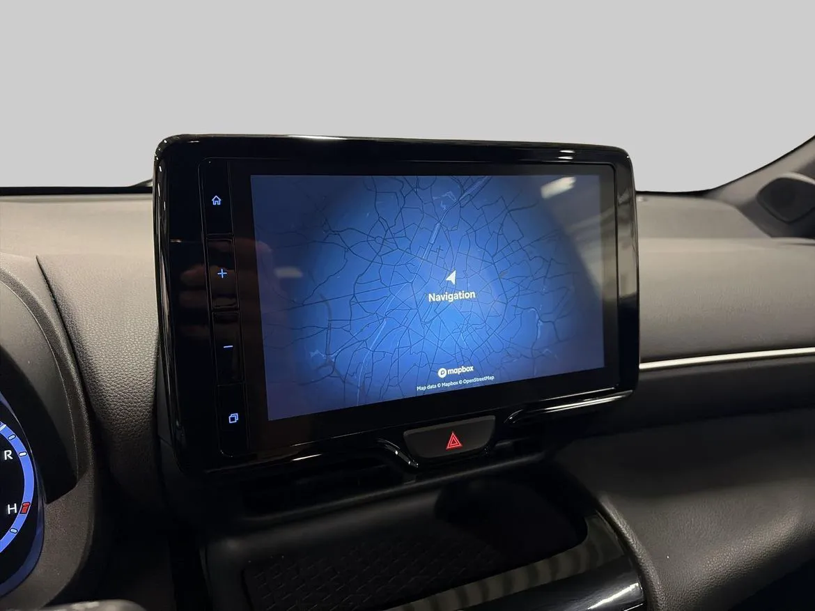 Vehicle image 16