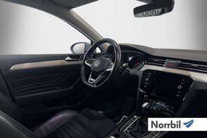 Volkswagen Passat bild 8