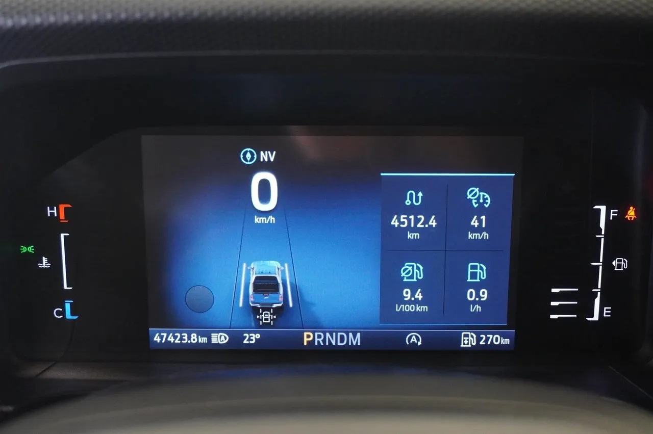 Vehicle image 15