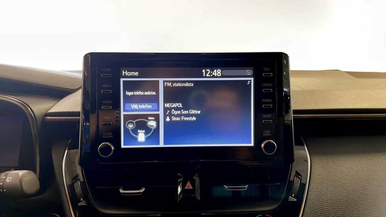 Vehicle image 8