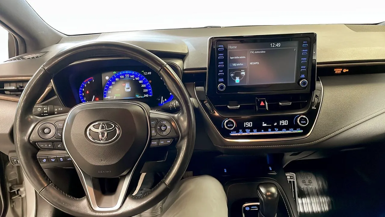 Vehicle image 9