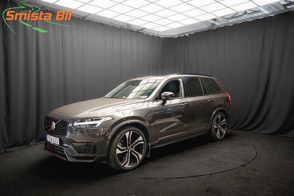 Volvo XC90 Recharge T8 AWD ULTIMATE DARK 7-sits B&W LUFT DRAG MOMS - 2023