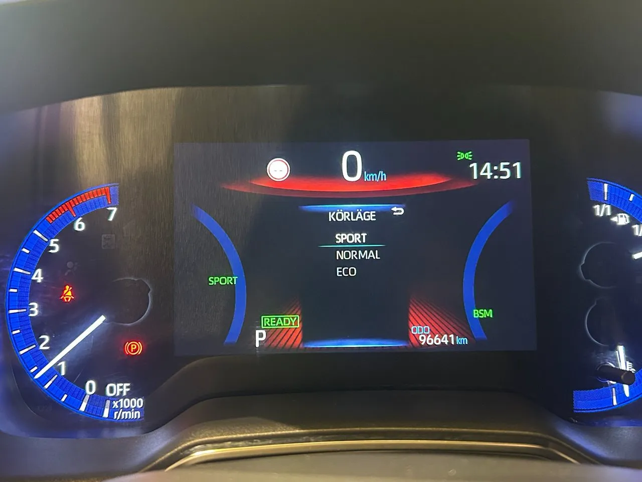 Vehicle image 11