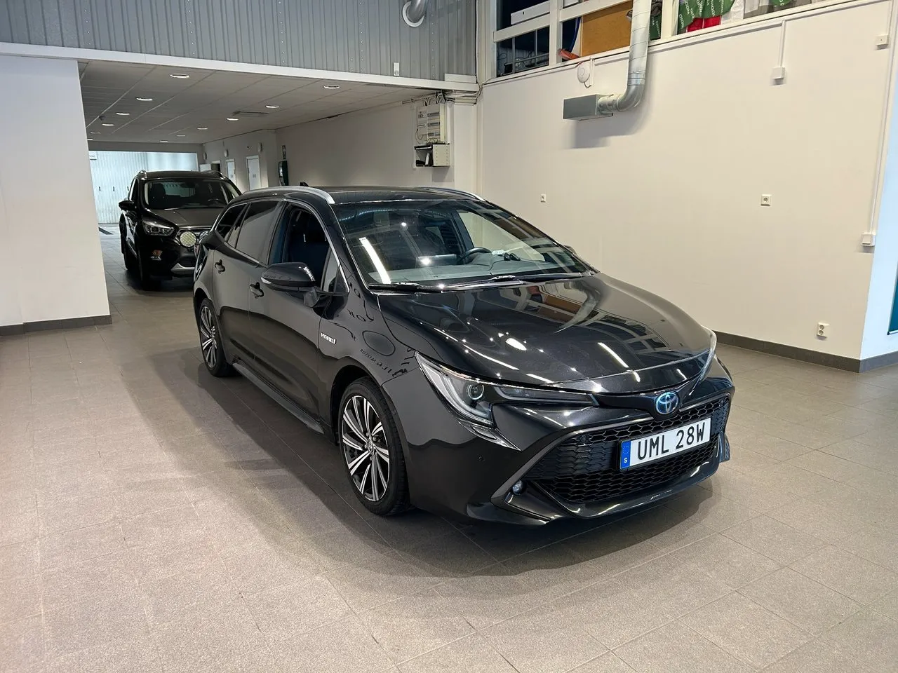 Vehicle image 3