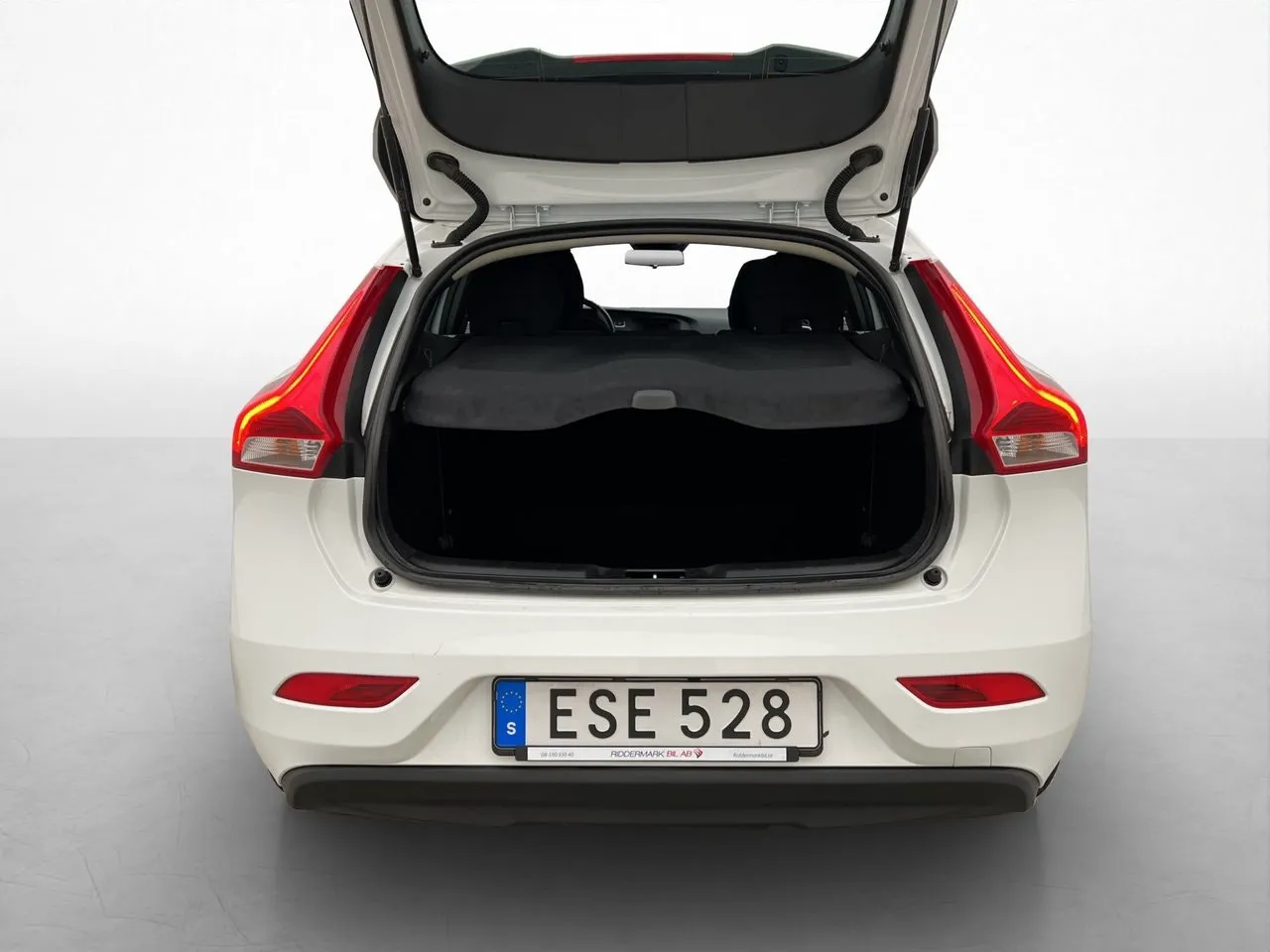 Vehicle image 22