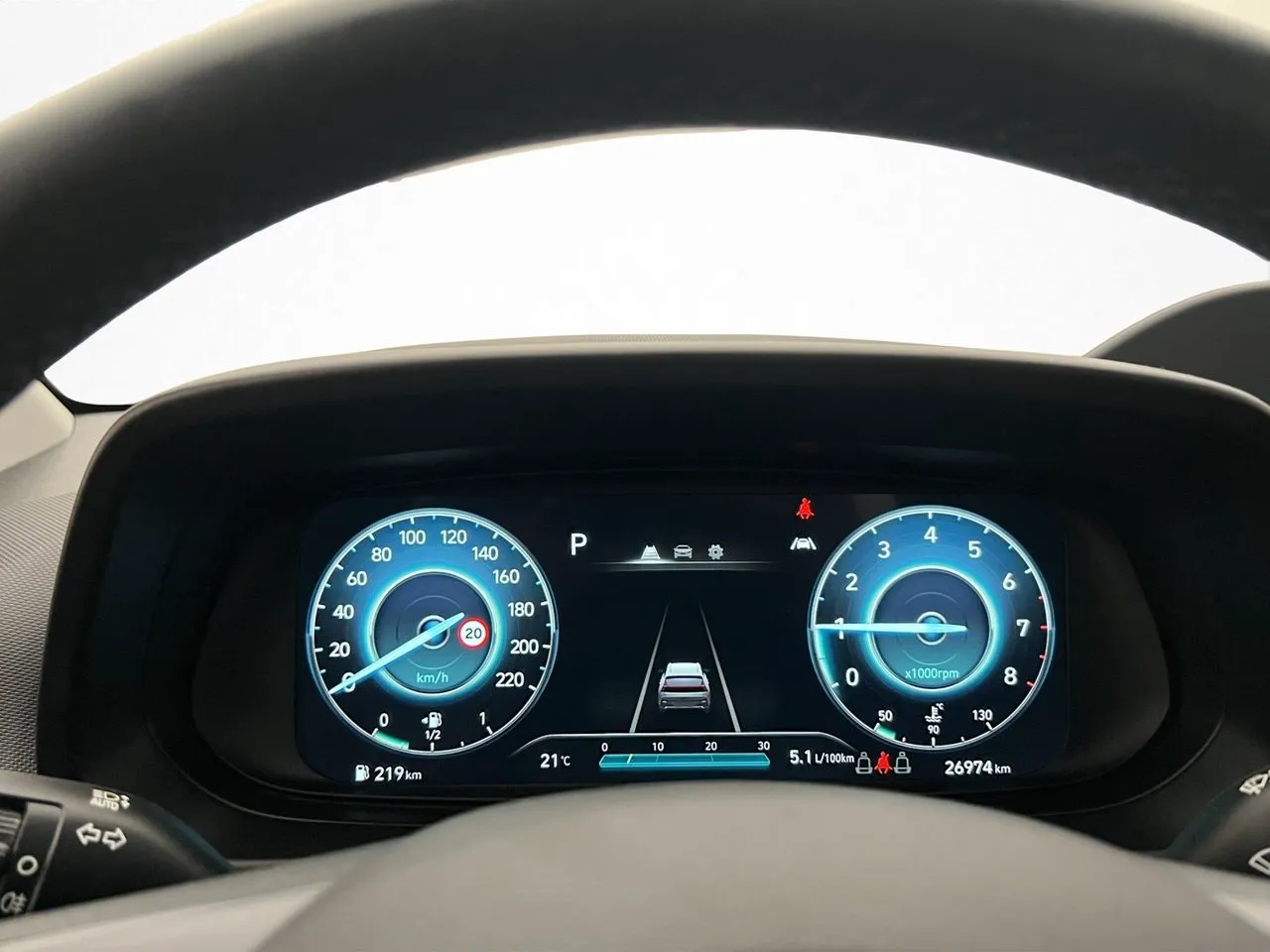 Vehicle image 16