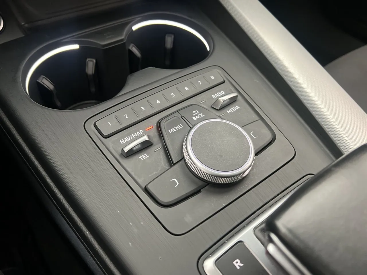 Vehicle image 24