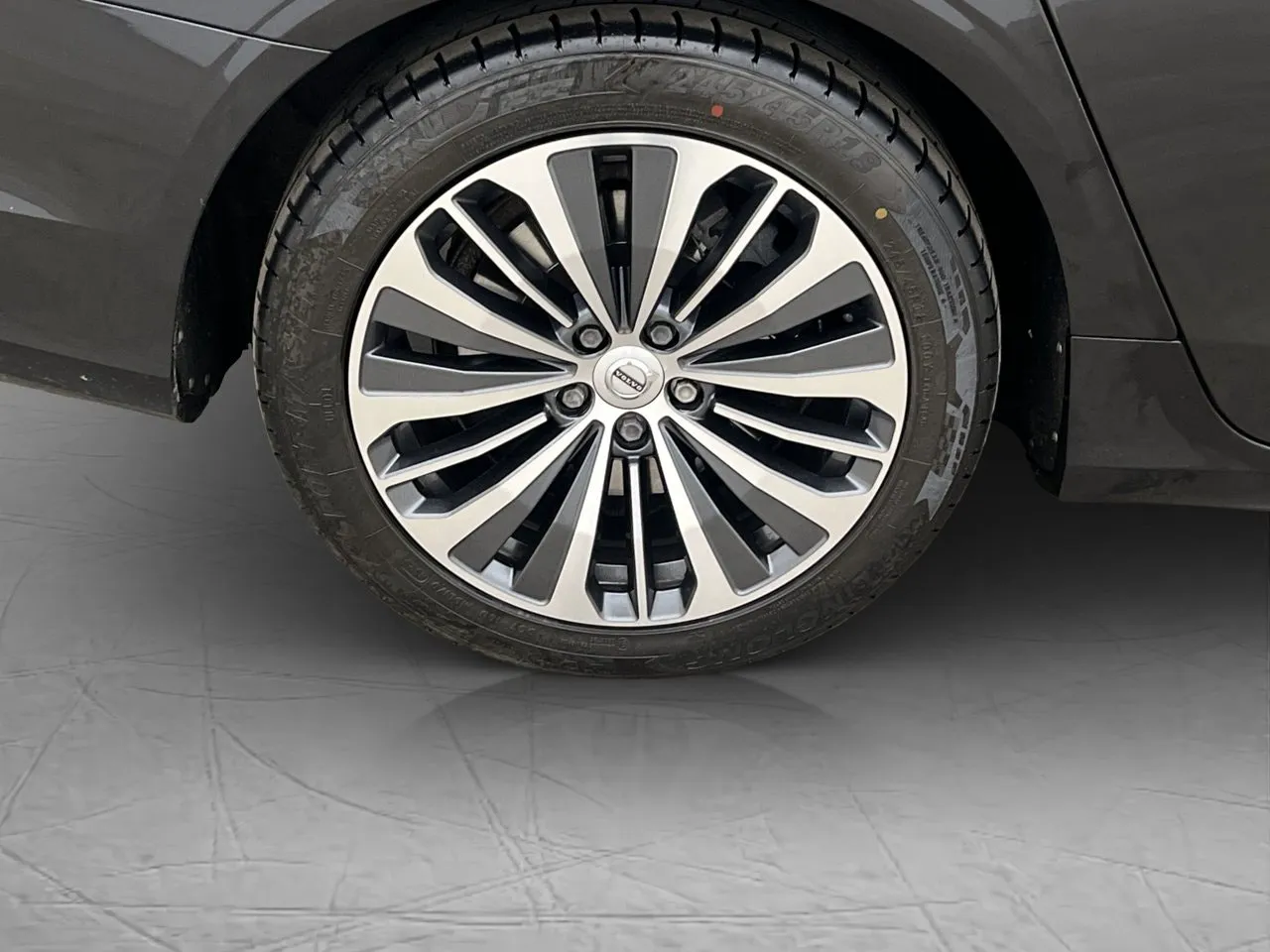 Vehicle image 30