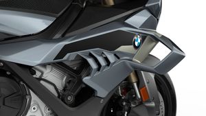 BMW S 1000 RR bild 8