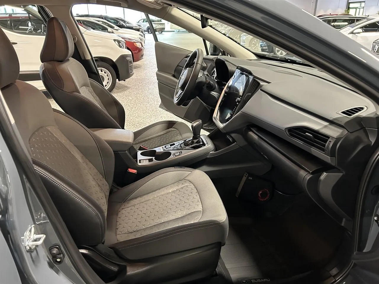 Vehicle image 17