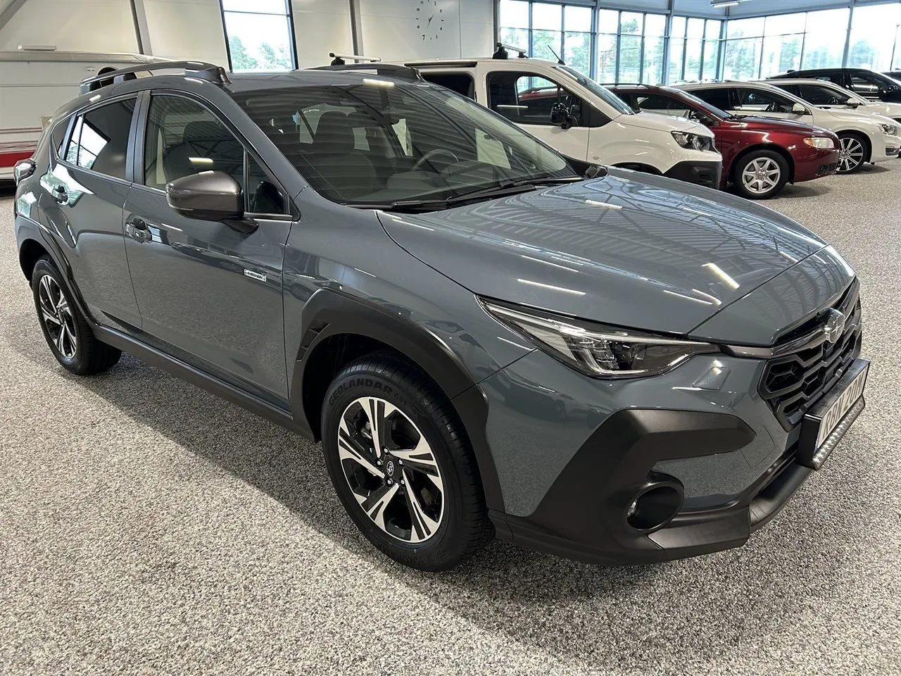 Vehicle image 4