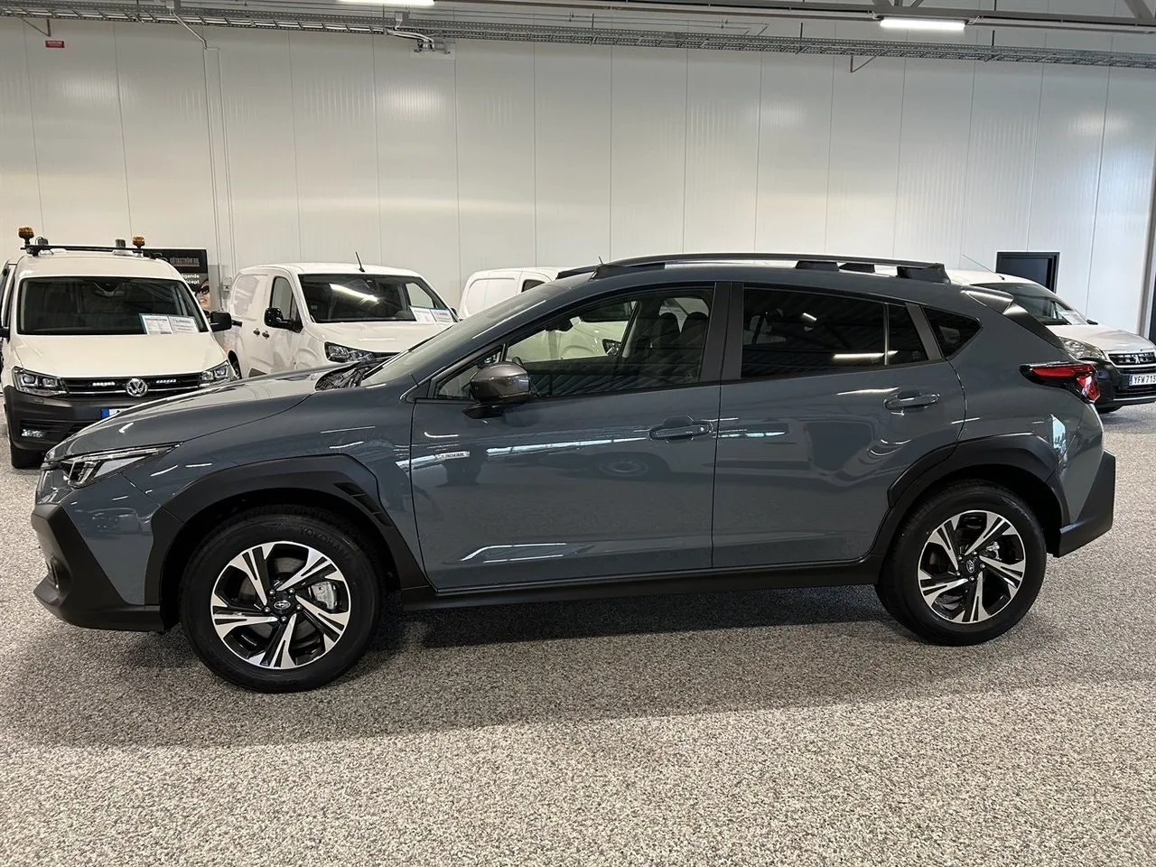 Vehicle image 8