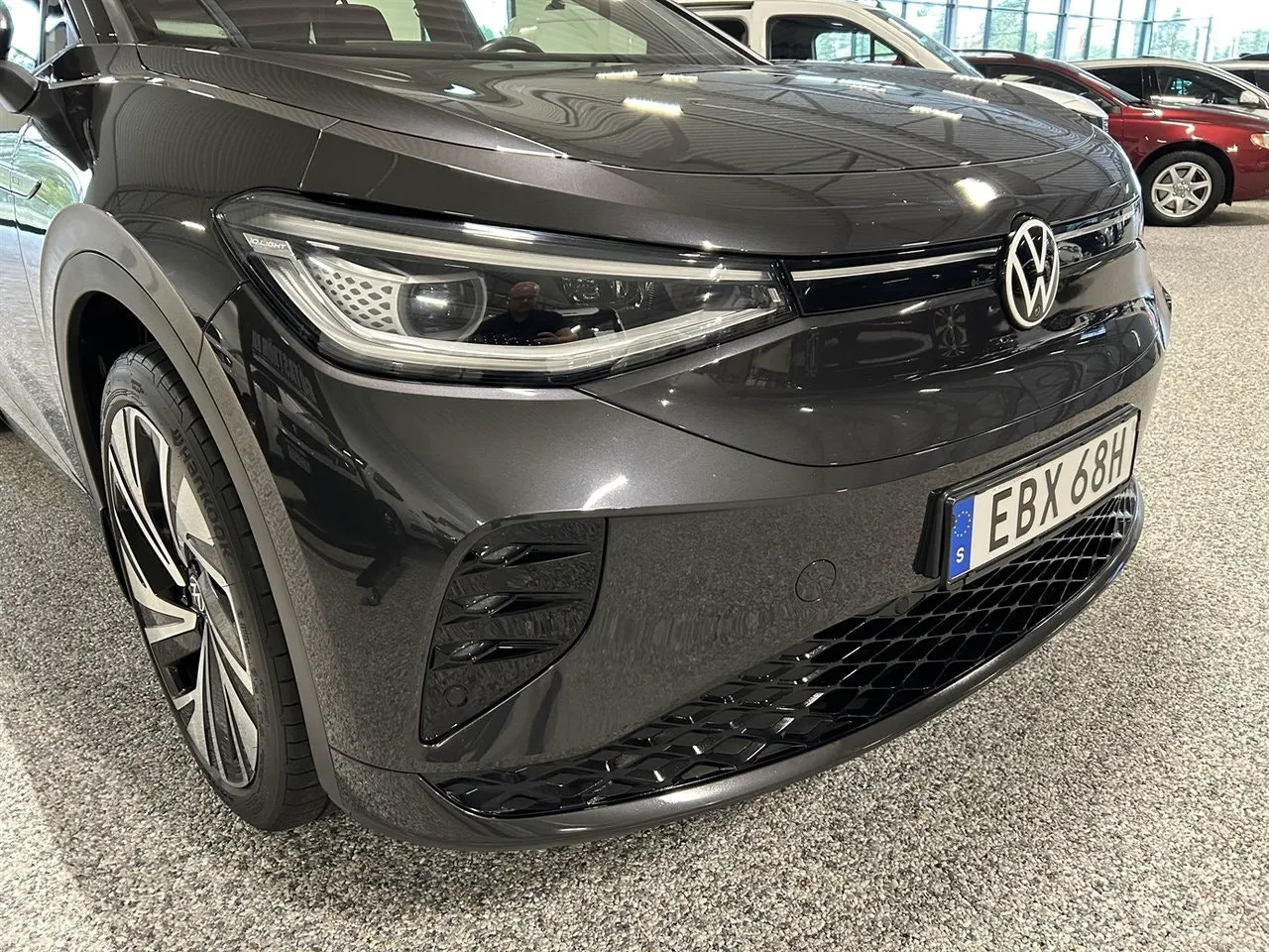 Vehicle image 5
