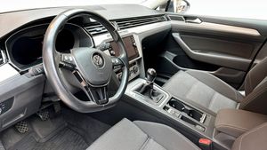 Volkswagen Passat bild 7