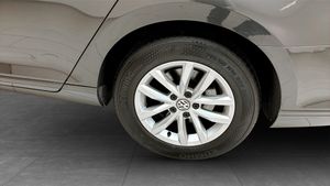Volkswagen Passat bild 6