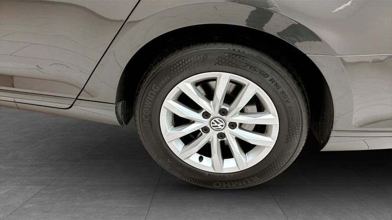 Volkswagen Passat bild 6
