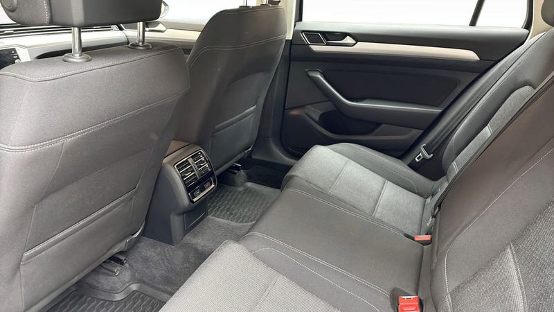 Volkswagen Passat bild 11